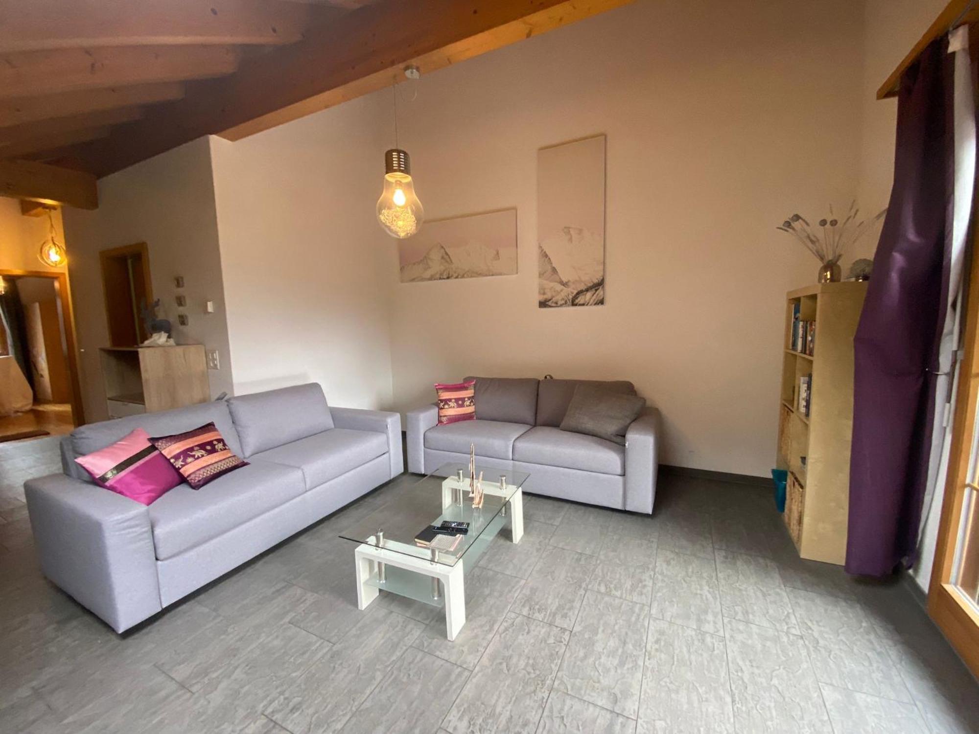 Charming Penthouse Apartment Lauterbrunnen Exterior photo