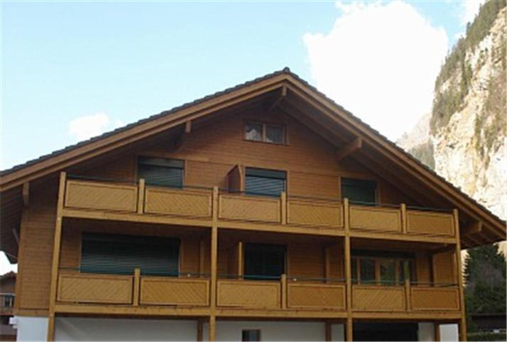 Charming Penthouse Apartment Lauterbrunnen Exterior photo